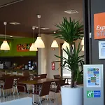 Hotel Express Porto Exponor By Ihg