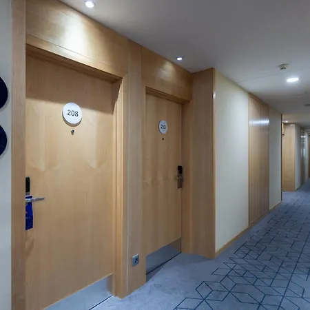 Express Porto Exponor By Ihg Hotel