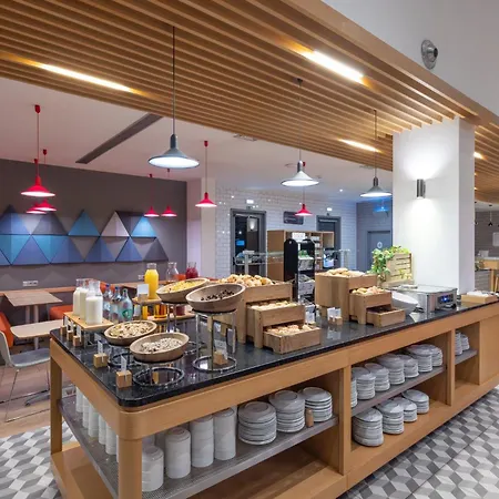 Express Porto Exponor By Ihg Hotel 3*