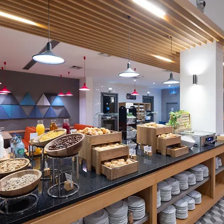 Express Porto Exponor By Ihg Hotel 3*