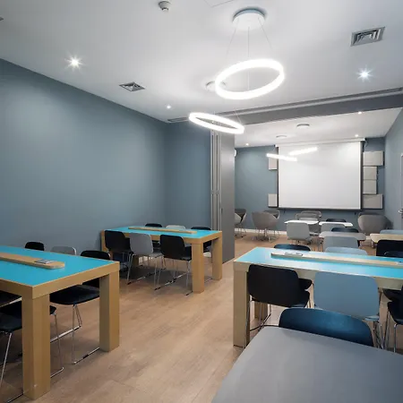 Express Porto Exponor By Ihg Hotel