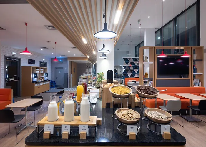 Express Porto Exponor By Ihg מלון